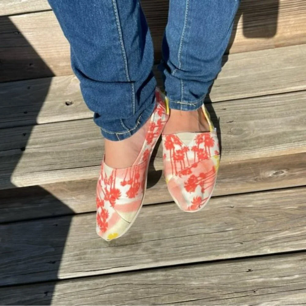 TOMS | Orange & Yellow Palm Tree Canvas Classics | Size 9W